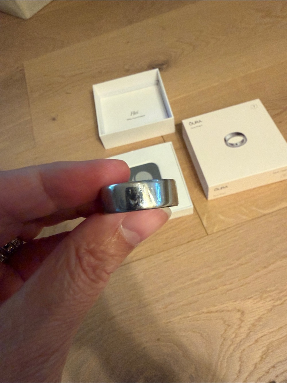 Oura ring - Picture 3 of 4
